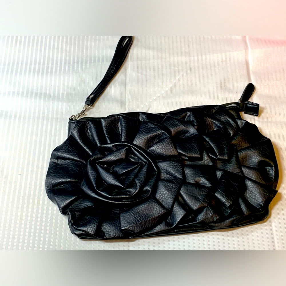 Purse Black genuine faux leather by Giannini. EUC. Rose Wristlet
